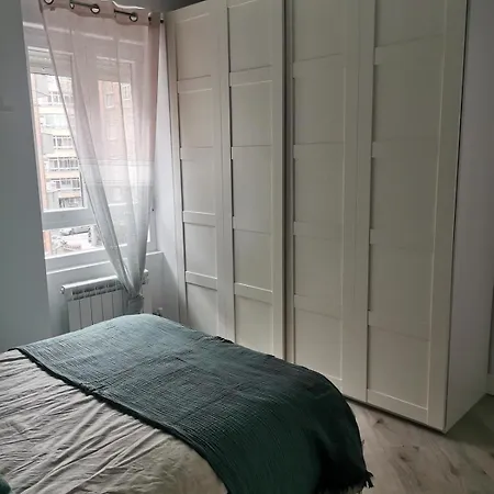 Pisito De Ainho Alloggio in famiglia *